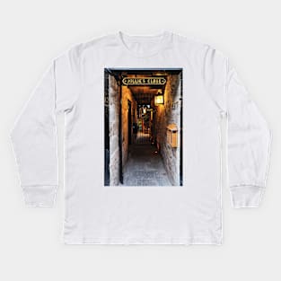 Jolie's Close, Edinburgh - Scottland Kids Long Sleeve T-Shirt